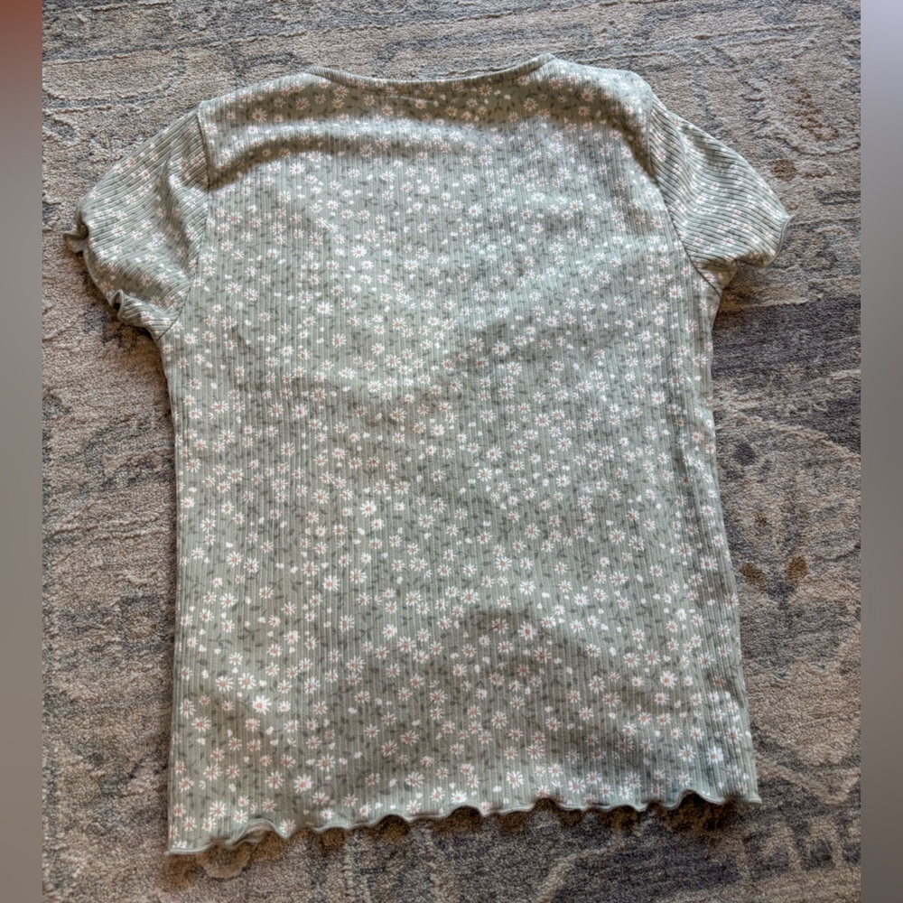 Green Daisy Ribbed Top - Picture 3 of 3